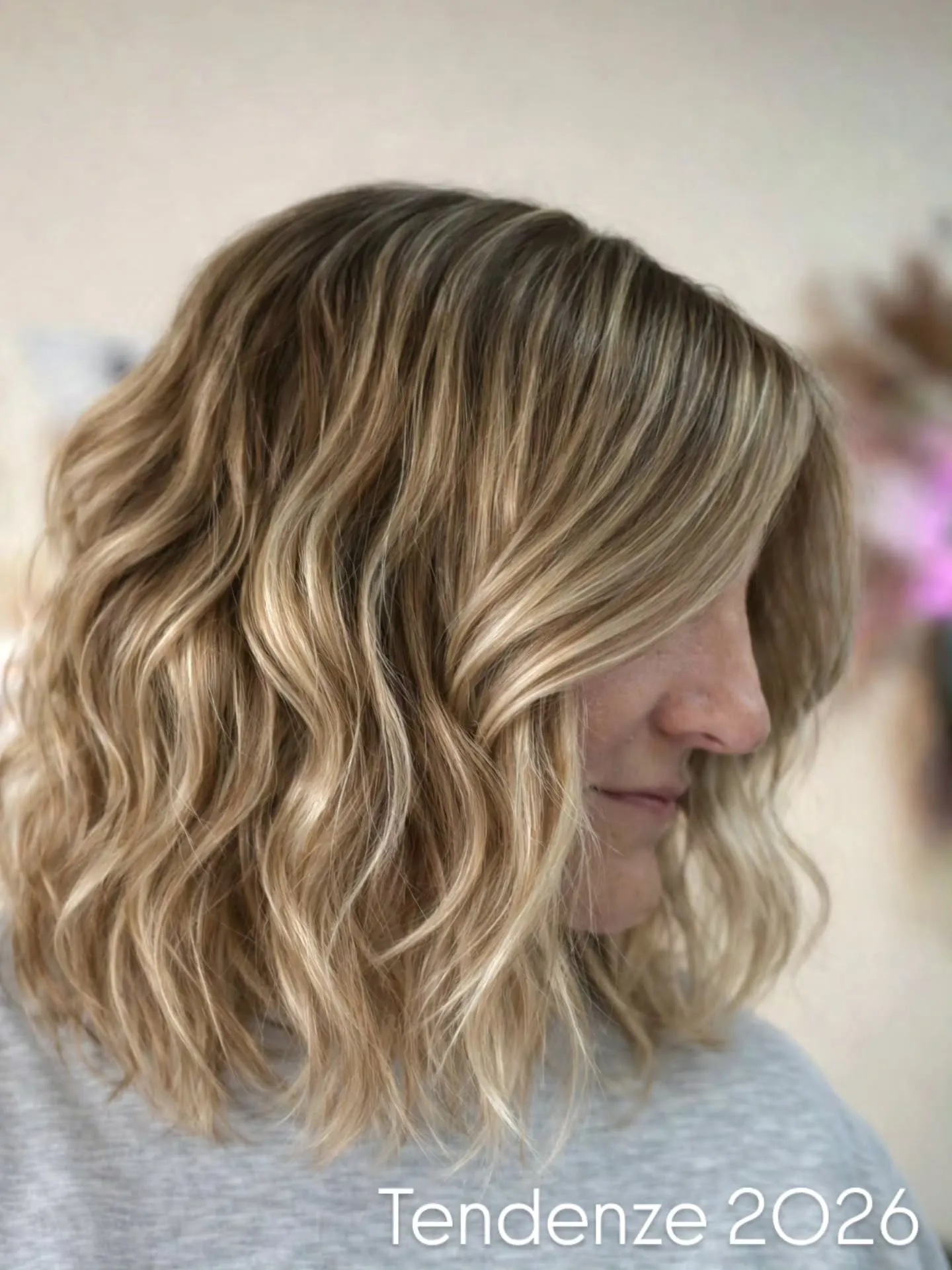 Uniform Honey Blonde Ripples