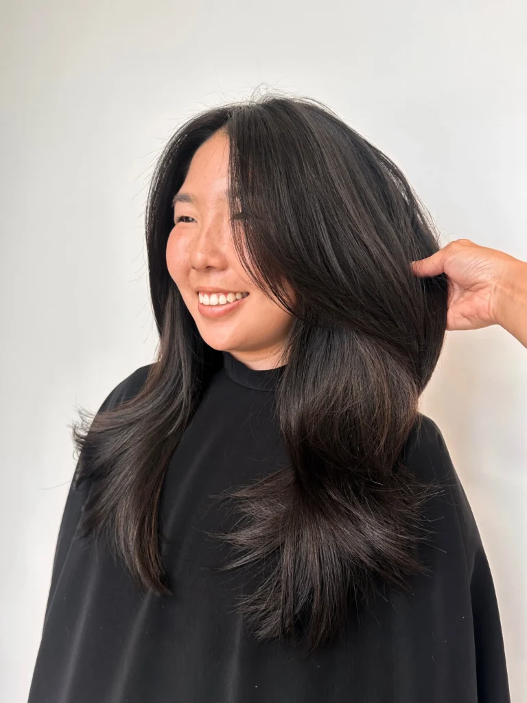 Voluminous 90s Blowout with C-Shape Layers